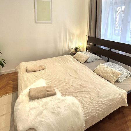Apartment Mia - Old Town, Ac Bratislava Ngoại thất bức ảnh