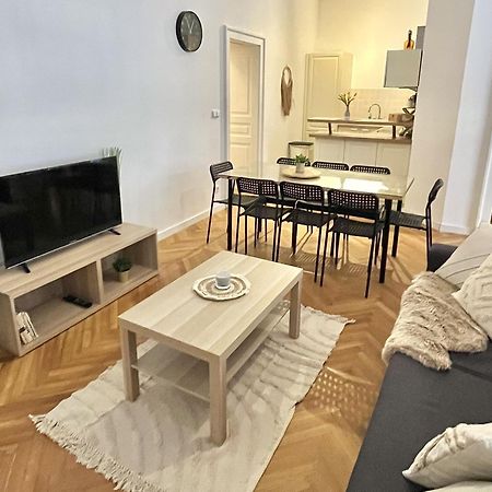 Apartment Mia - Old Town, Ac Bratislava Ngoại thất bức ảnh