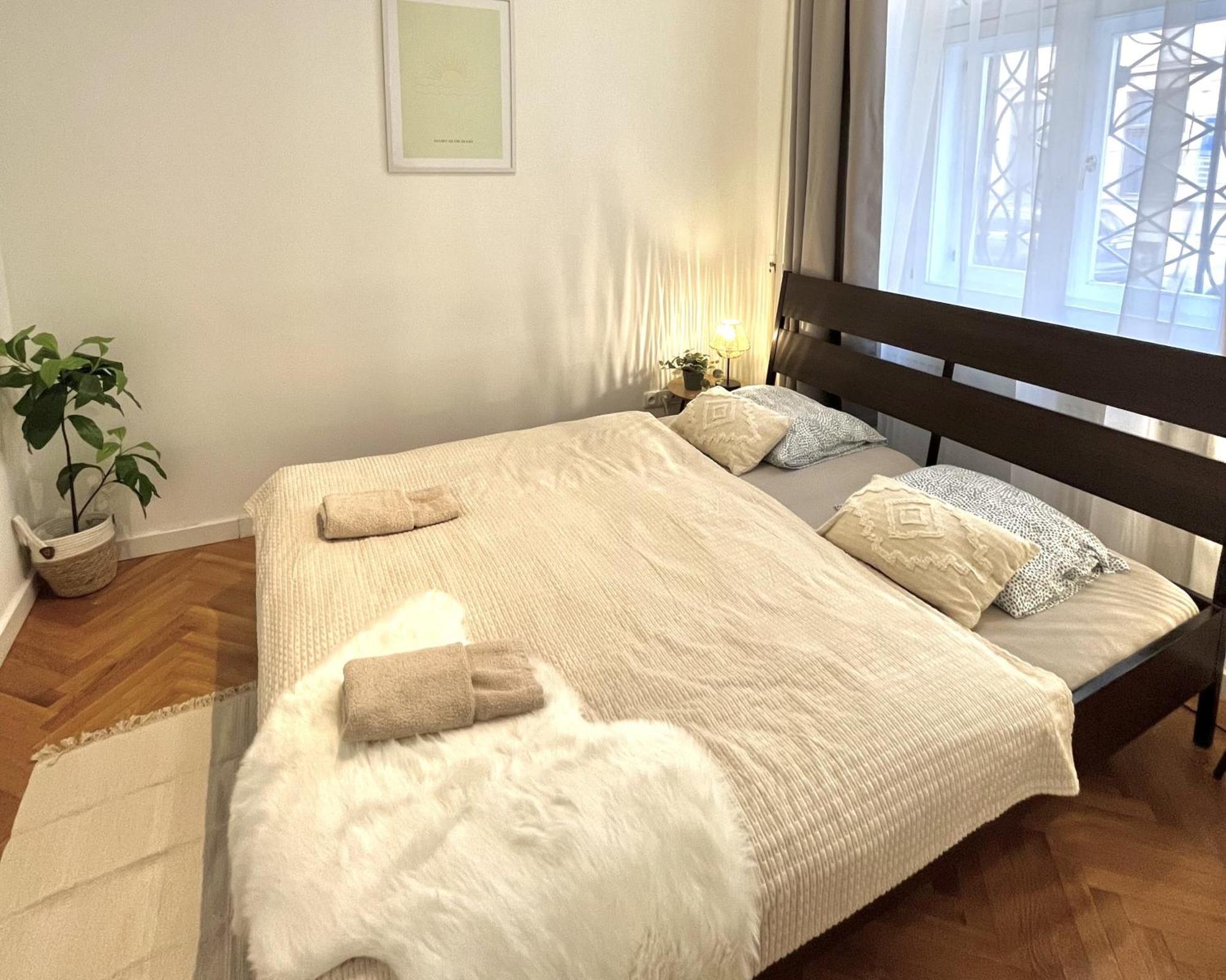 Apartment Mia - Old Town, Ac Bratislava Ngoại thất bức ảnh