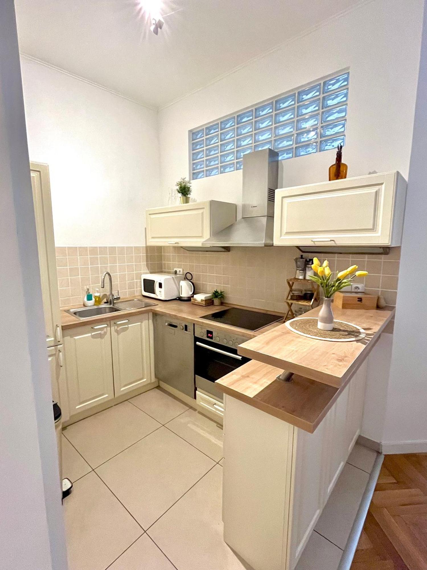 Apartment Mia - Old Town, Ac Bratislava Ngoại thất bức ảnh