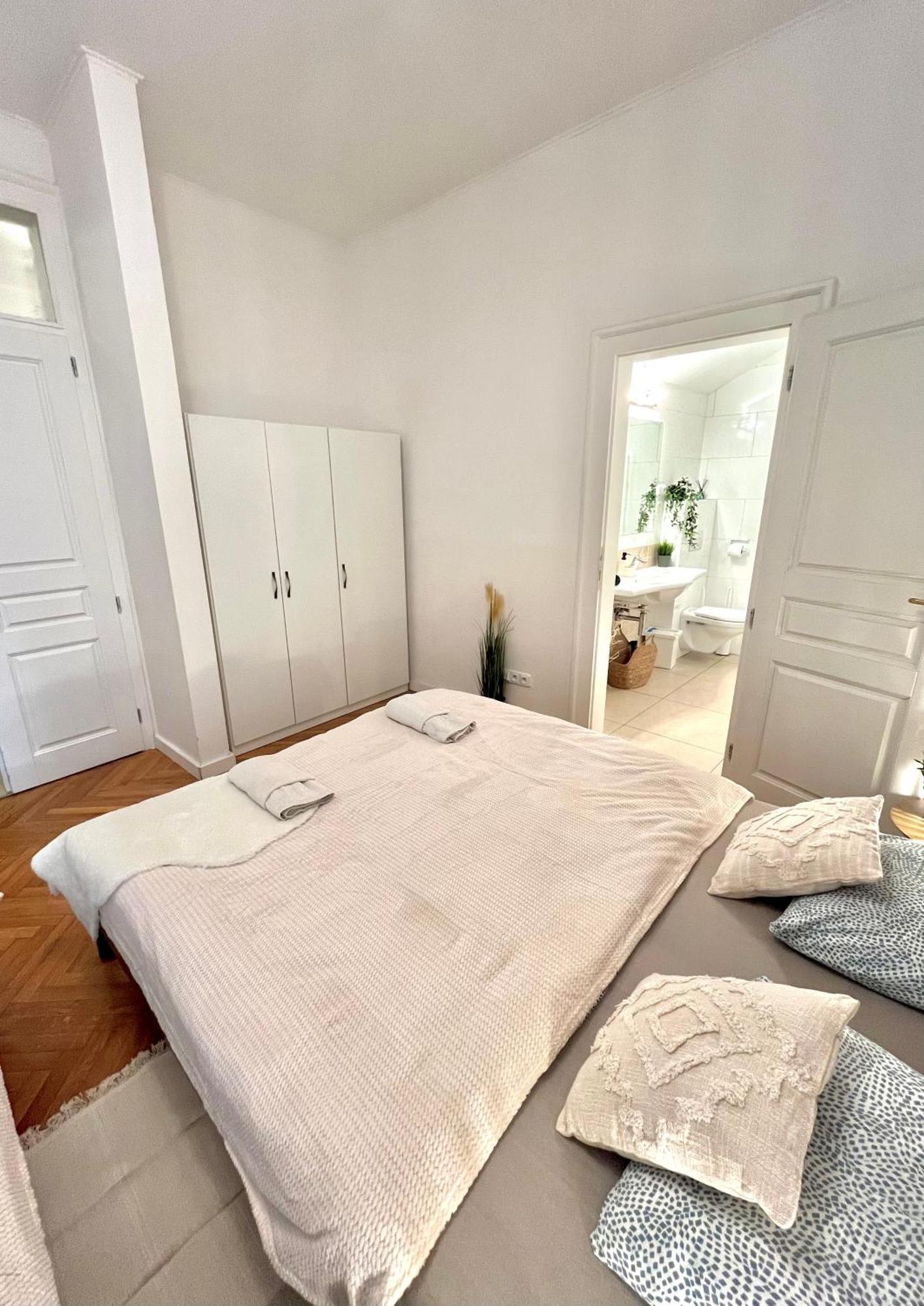 Apartment Mia - Old Town, Ac Bratislava Ngoại thất bức ảnh