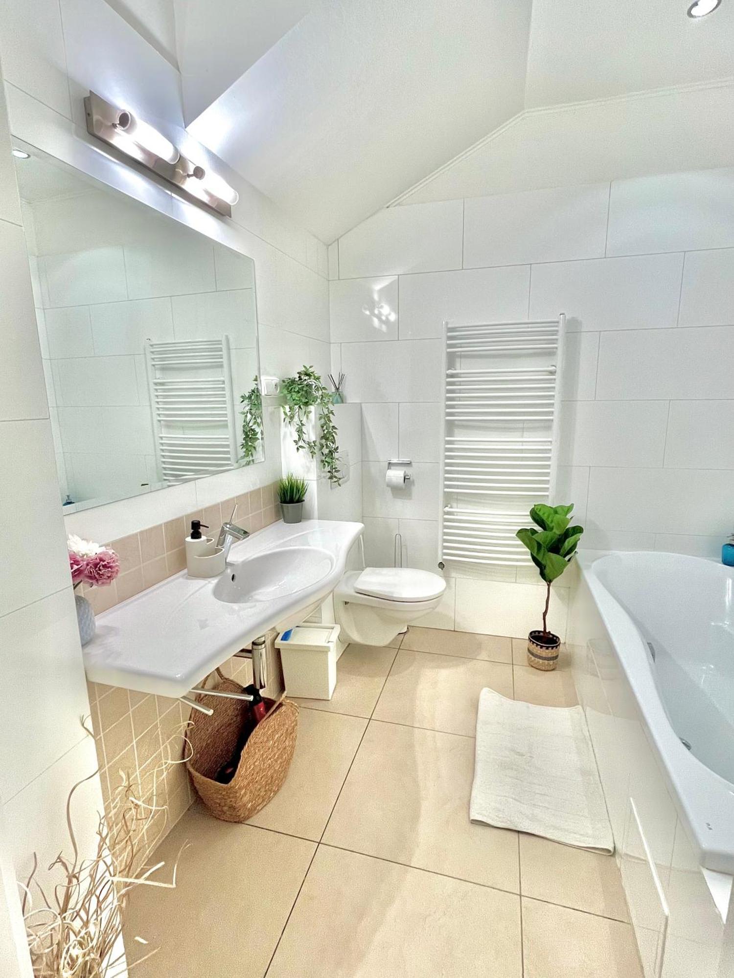 Apartment Mia - Old Town, Ac Bratislava Ngoại thất bức ảnh