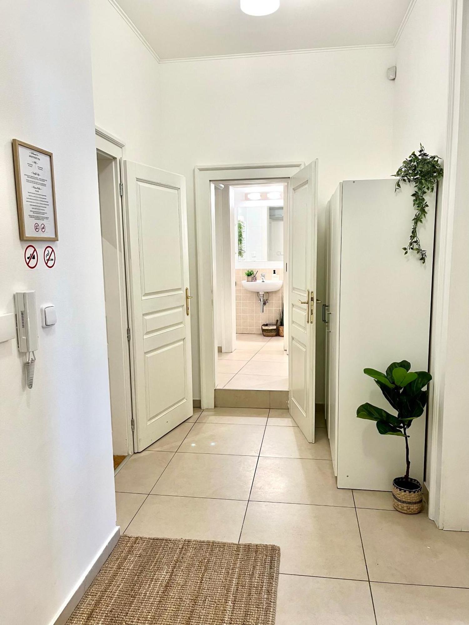 Apartment Mia - Old Town, Ac Bratislava Ngoại thất bức ảnh